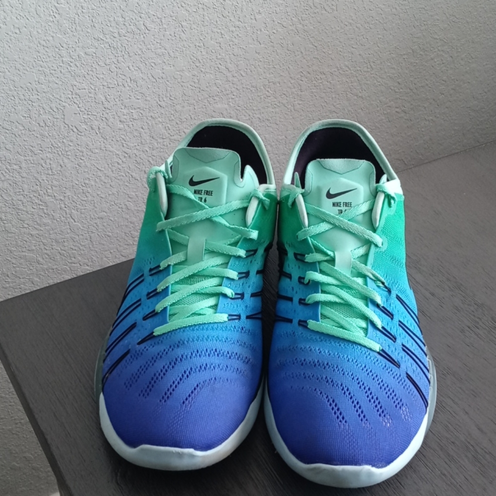 Ladies Nike Running Shoe